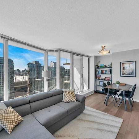 Spacious Dt 2-Bdr High-Rise With View, Pool, Gym Vancouver Zewnętrze zdjęcie