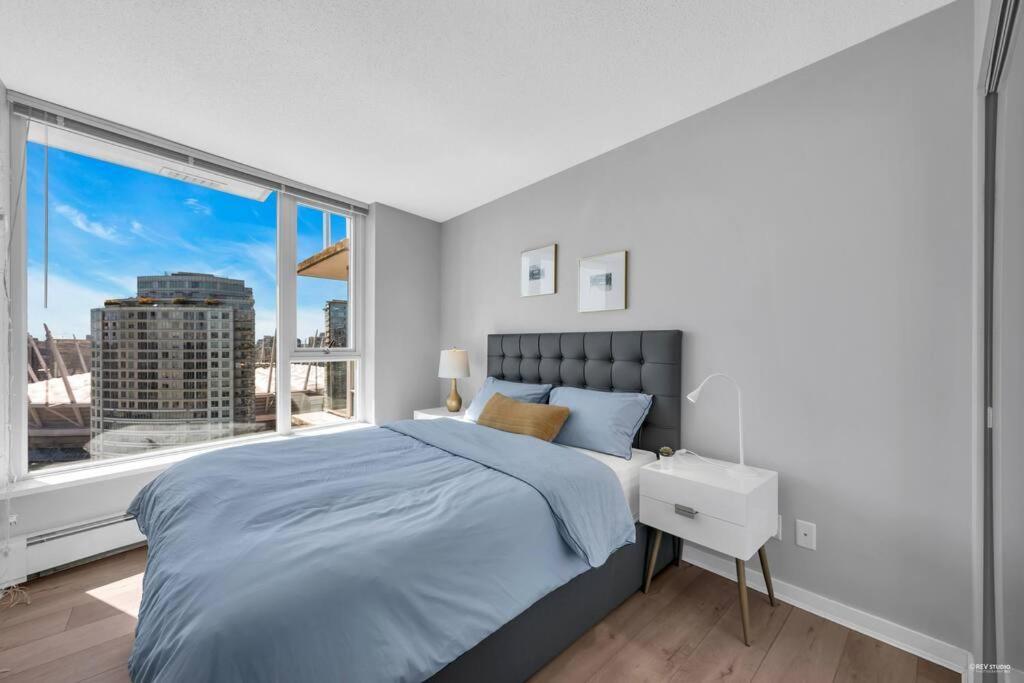 Spacious Dt 2-Bdr High-Rise With View, Pool, Gym Vancouver Zewnętrze zdjęcie