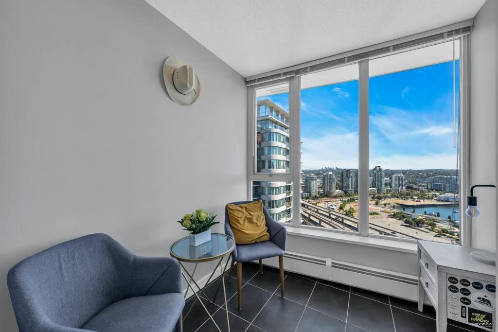 Spacious Dt 2-Bdr High-Rise With View, Pool, Gym Vancouver Zewnętrze zdjęcie